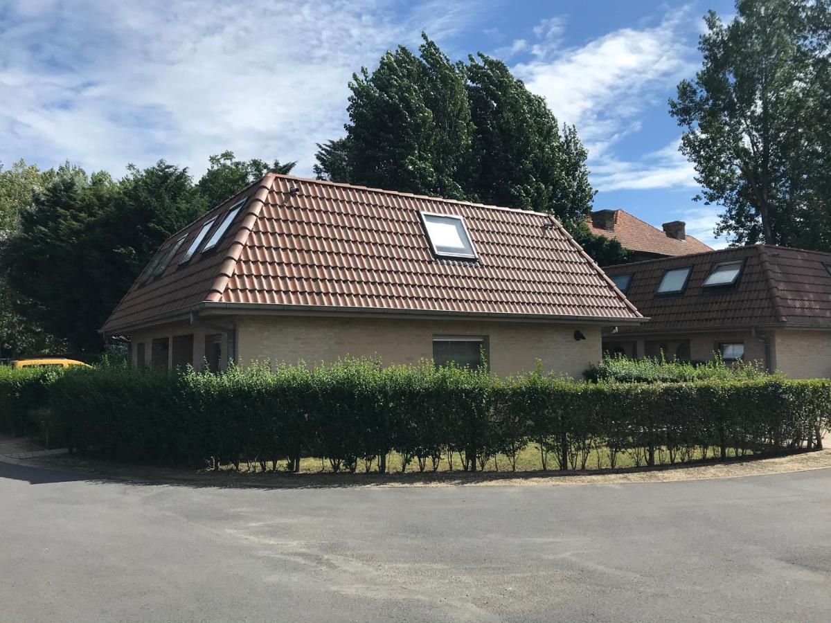 Vakantiehuisje De Panne Vlak Aan Plopsaland En De Zee Luaran gambar