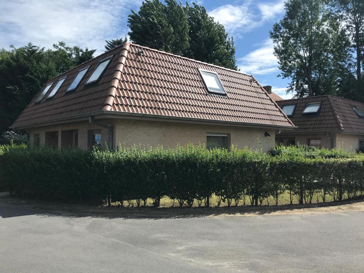 Vakantiehuisje De Panne Vlak Aan Plopsaland En De Zee Luaran gambar